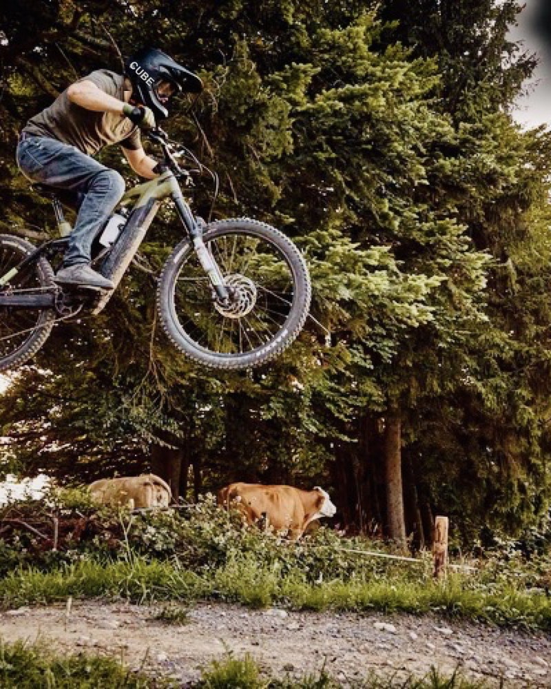 E-MTB-Experte Bene vom Cube Store Chiemsee