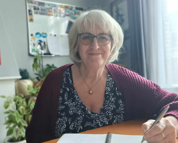 Brenda Auteur metachtergrond