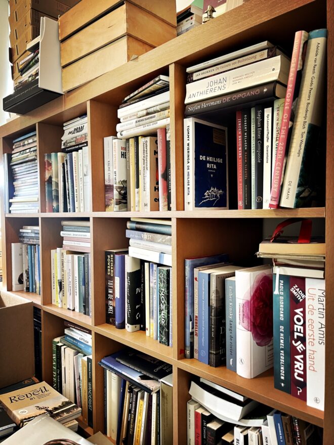 Boekenkast rik