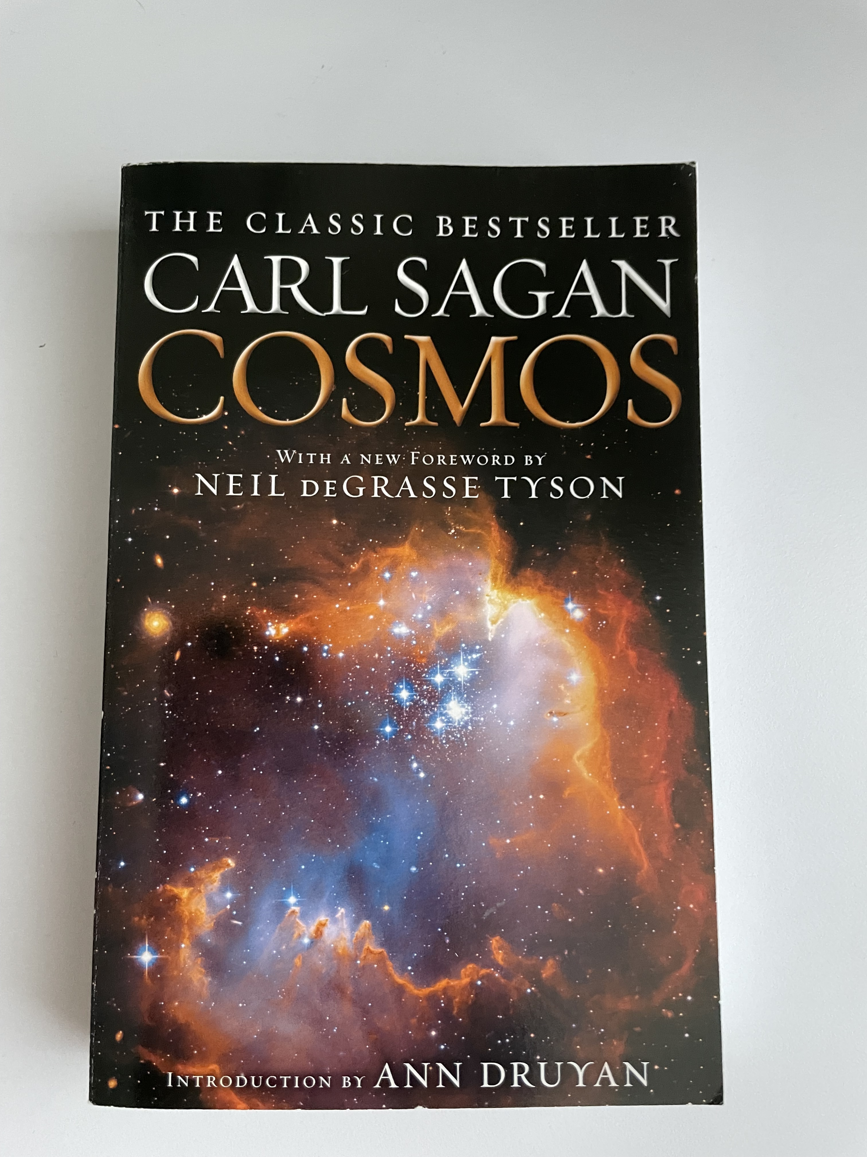 Cosmos : een onvergetelijke odyssee door de ruimte
