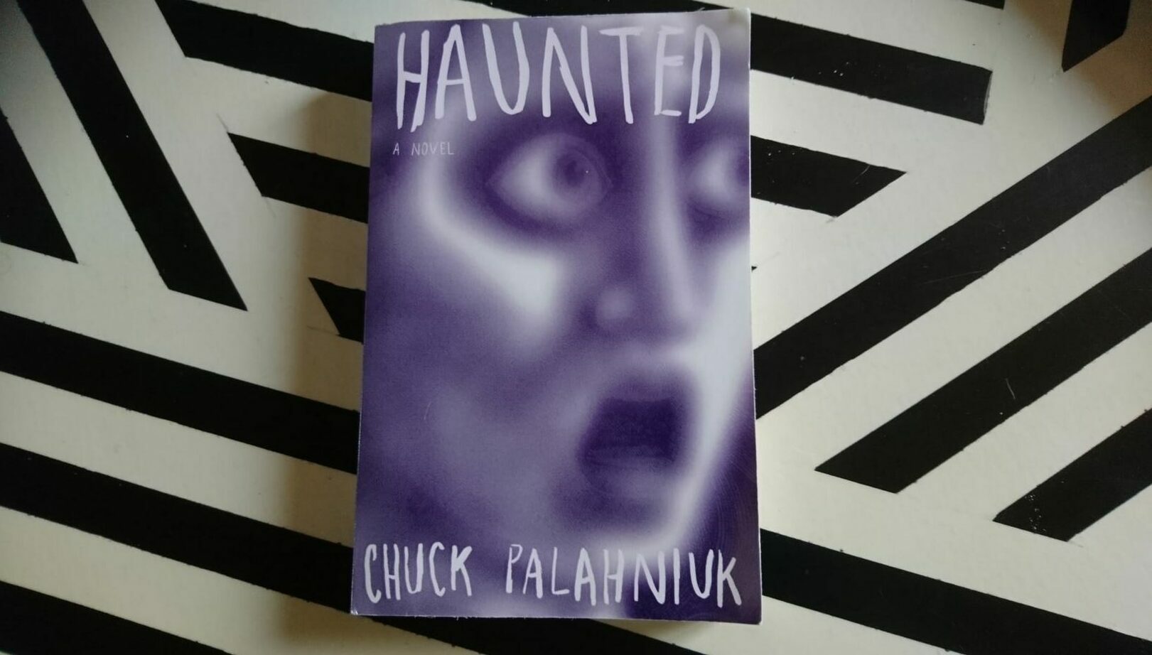 Haunted : a novel of stories