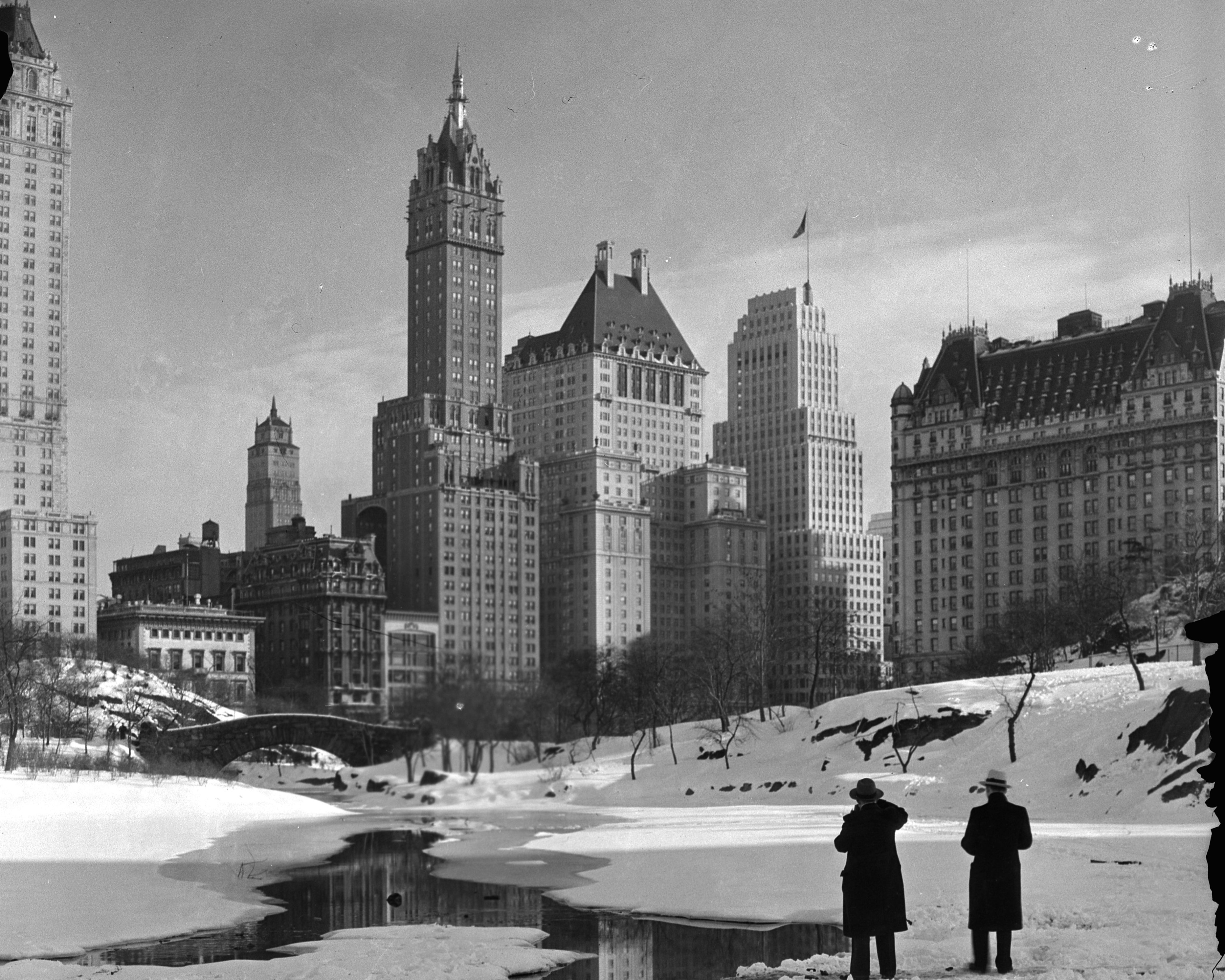 Европа 30 годы. Вид сверху Нью Йорк 1950. Sherry Netherland Hotel de New York 1952 год. Sherry Netherland Hotel de New York 1952 год Монро. Зима в Нью-Йорке картинки под старину.