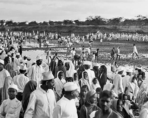 Mahatma Gandhi undertakes the Dandi March