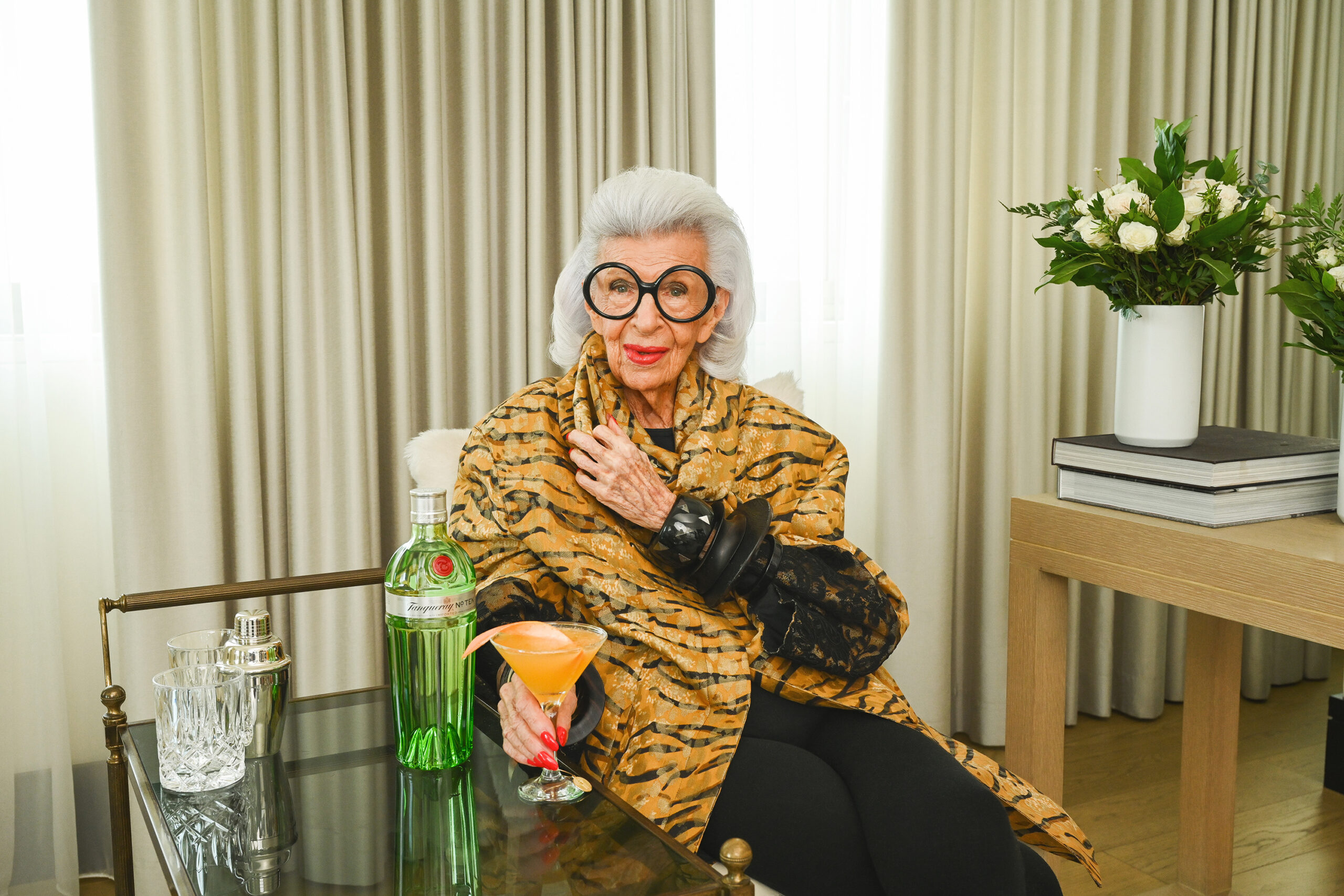 Introducing the Icon Box, Our Collaboration with Iris Apfel! – CURATEUR