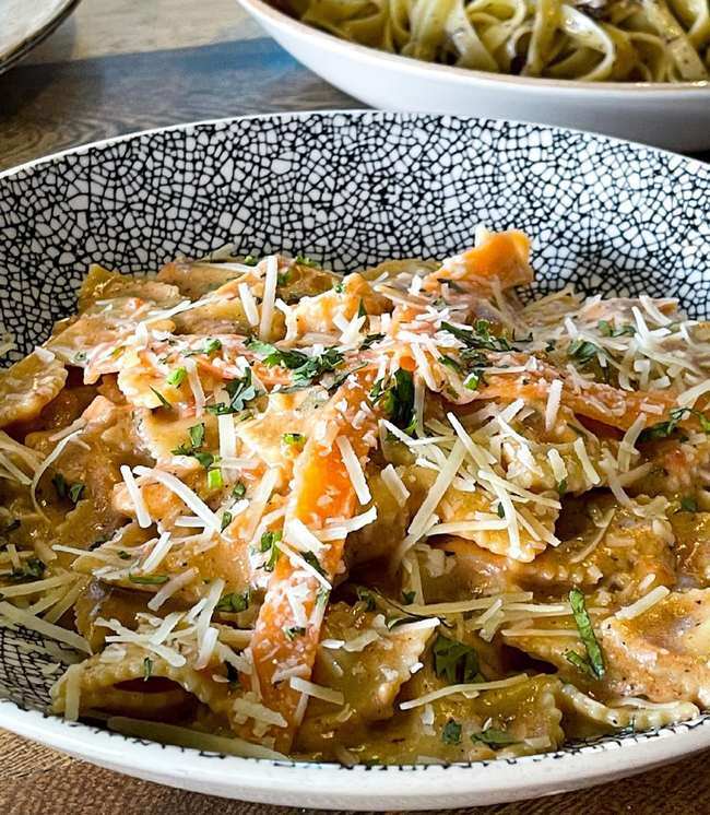 Farfalle Salmon