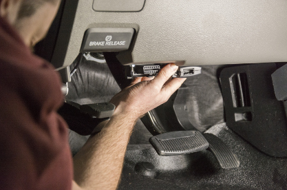 CURT Spectrum™ trailer brake controller installation CURT Spectrum™ trailer brake controller installation