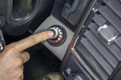 CURT Spectrum™ push-button brake controller CURT Spectrum™ push-button brake controller