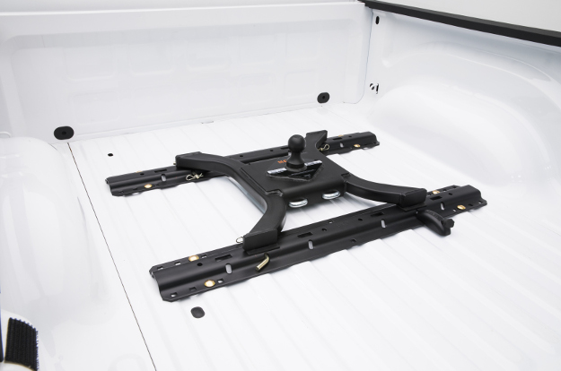 CURT 5th wheel rail gooseneck hitch