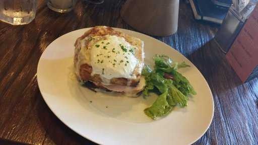 Croque madame image classifcation dataset for machine learning