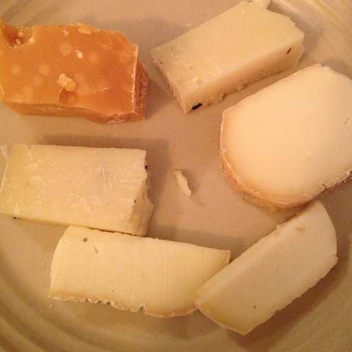 Cheese plate image classifcation dataset for machine learning