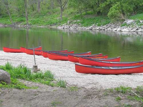 image of canoe