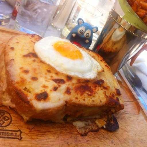 Croque madame image classifcation dataset for machine learning