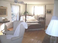 image of four_poster