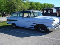 image of beach_wagon_car