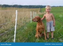 image of people_play_with_dog