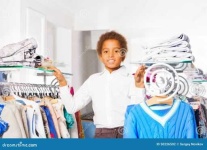 image of people_shopping