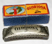 image of harmonica