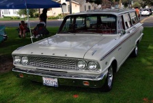 image of beach_wagon_car