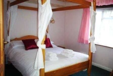 image of four_poster
