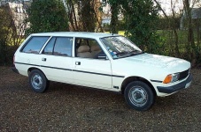 image of beach_wagon_car