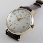 image of wristwatch