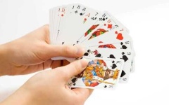 image of people_playing_cards