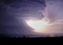 image of thunderstorm