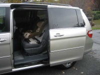 image of minivan