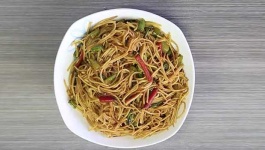 image of noodles #7