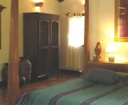 image of four_poster