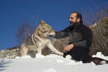 image of people_play_with_dog