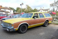 image of beach_wagon_car