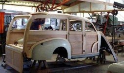 image of beach_wagon_car