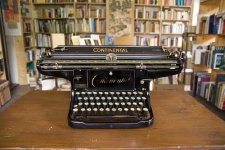 image of typewriter_keyboard