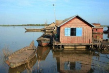 image of boathouse