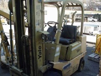 image of forklift #32