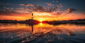 image of lighthouse