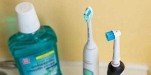 image of toothbrush