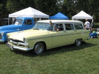 image of beach_wagon_car