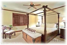 image of four_poster