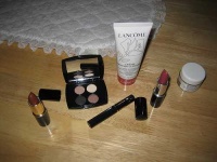 image of lipstick