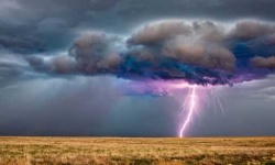 image of thunderstorm