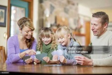 image of people_playing_cards #7