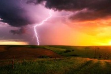image of thunderstorm