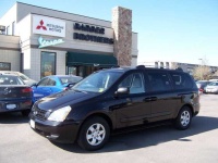 image of minivan