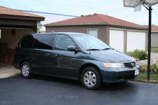 image of minivan