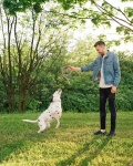 image of people_play_with_dog