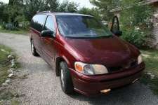 image of minivan