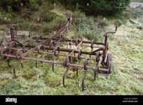 image of farming_tools_and_machinery