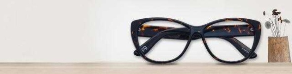 image of eyeglasses